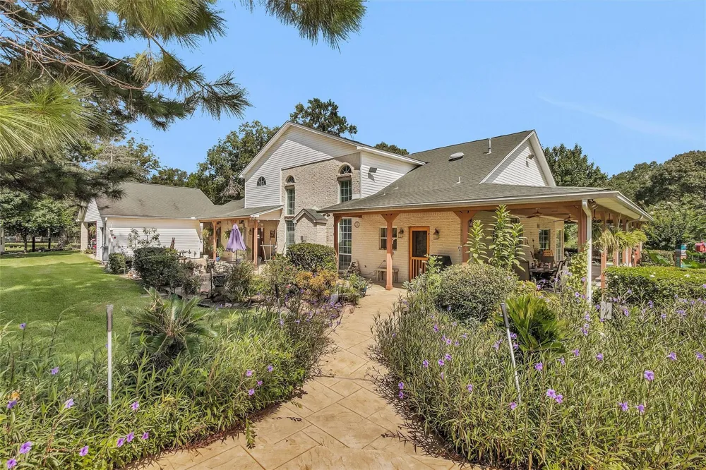 235 Caravella Court Livingston, TX 77351