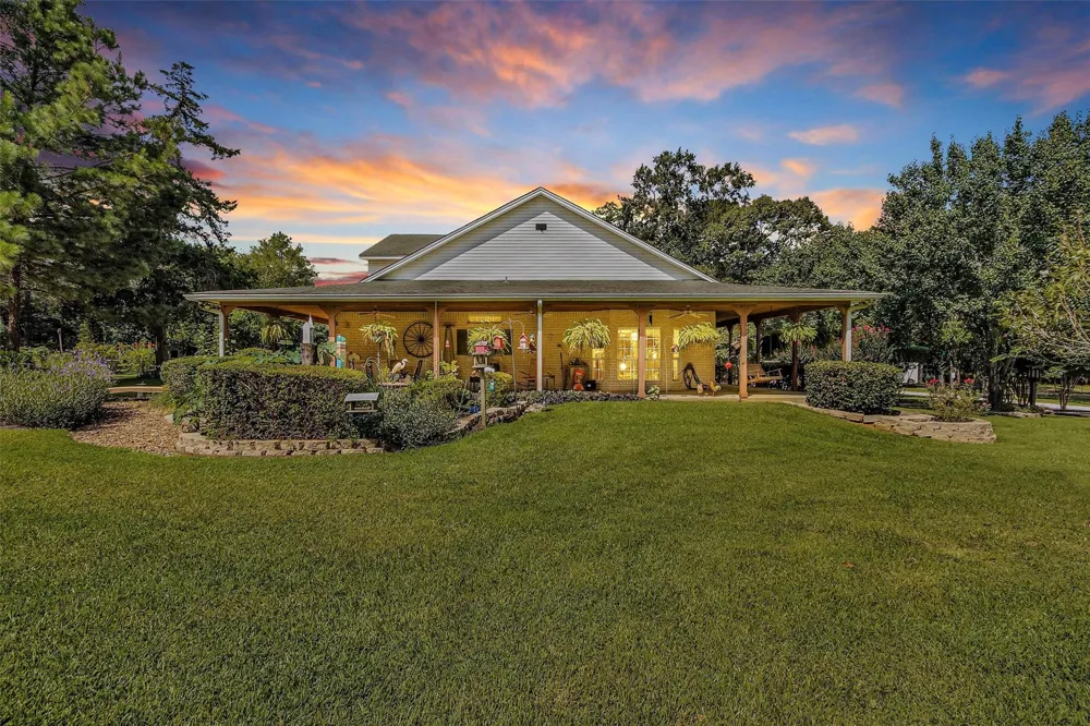 235 Caravella Court Livingston, TX 77351