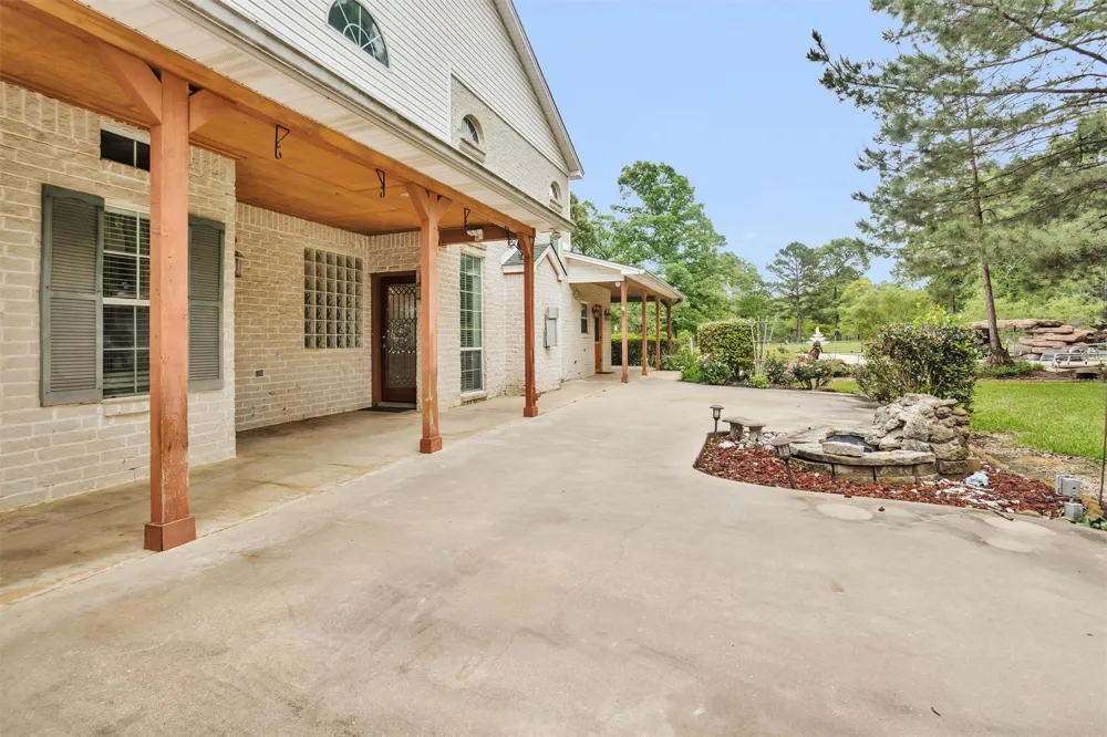 235 Caravella Court Livingston, TX 77351