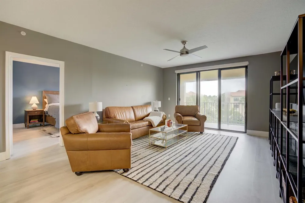 100 UNO LAGO DRIVE #402 Juno Beach, FL 33408