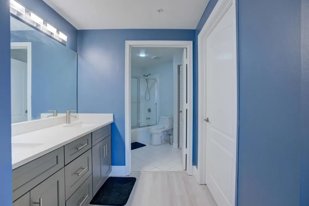 100 UNO LAGO DRIVE #402 Juno Beach, FL 33408