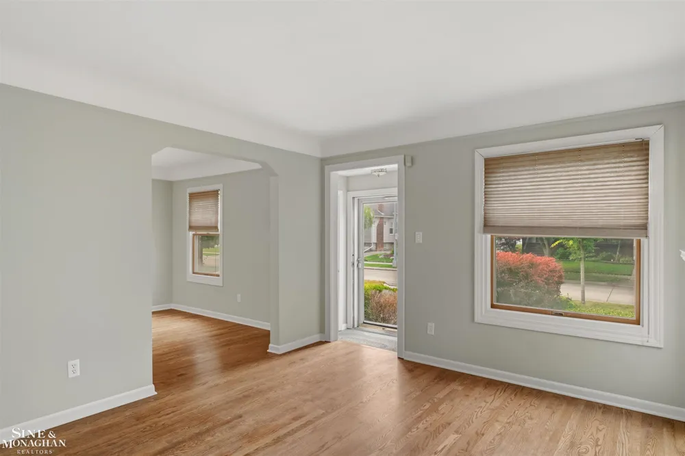1602 Anita Avenue Grosse Pointe Woods City, MI 48236