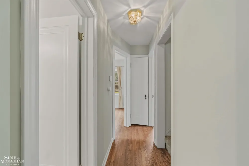 1602 Anita Avenue Grosse Pointe Woods City, MI 48236