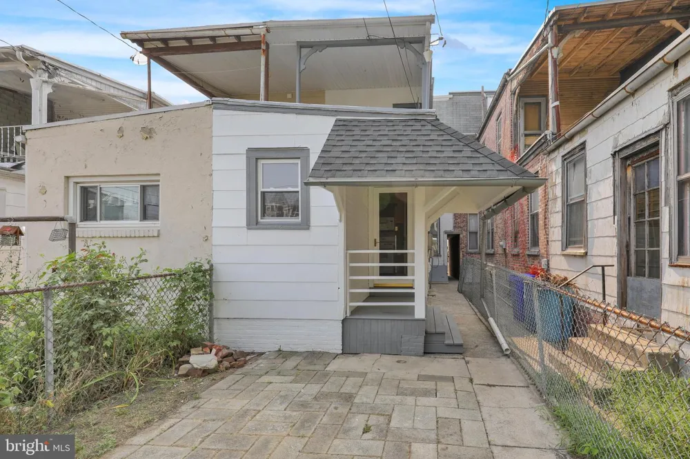 531 WEISER STREET Reading, PA 19601
