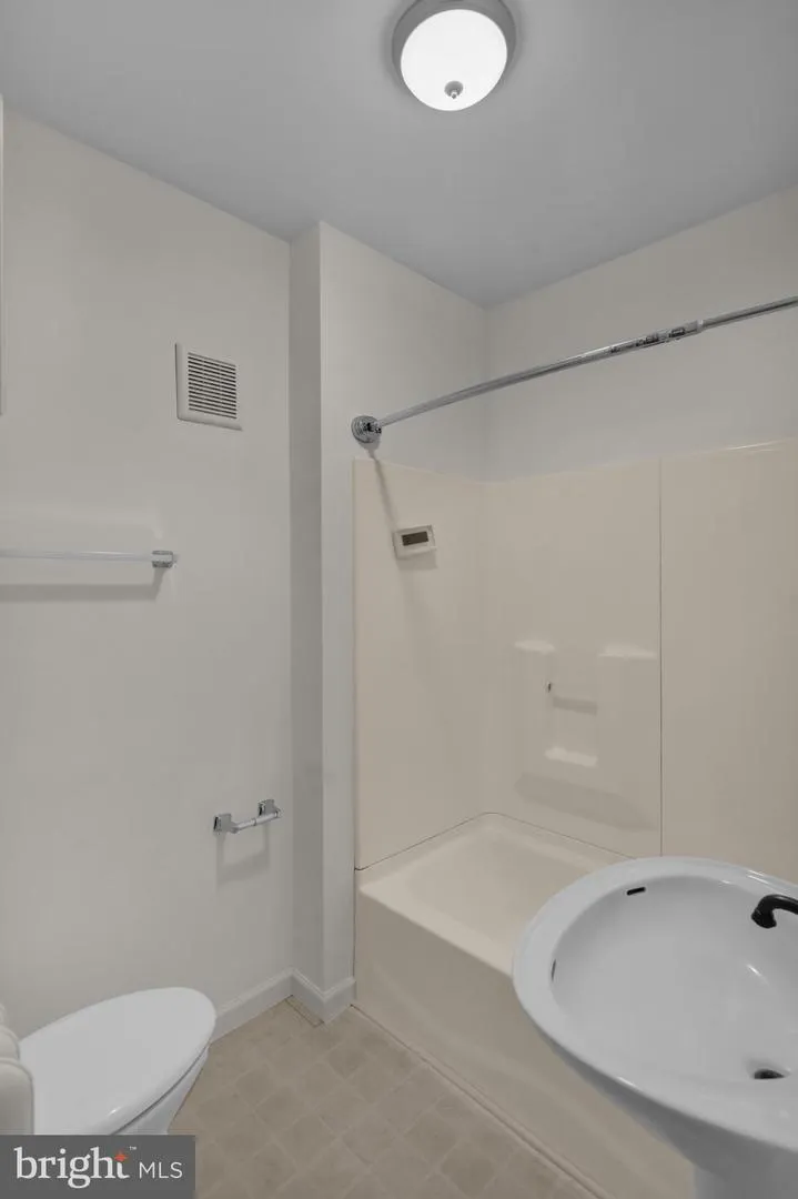 531 WEISER STREET Reading, PA 19601