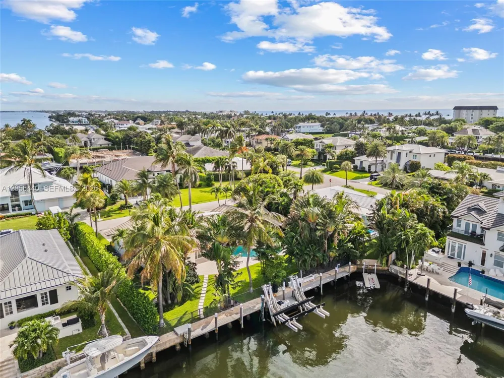 18 Eleuthera Drive Ocean Ridge, FL 33435