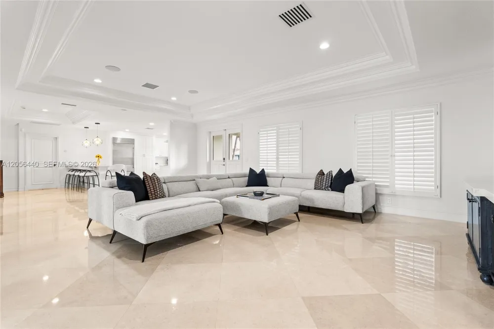 18 Eleuthera Drive Ocean Ridge, FL 33435