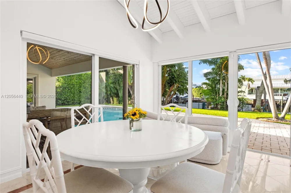 18 Eleuthera Drive Ocean Ridge, FL 33435