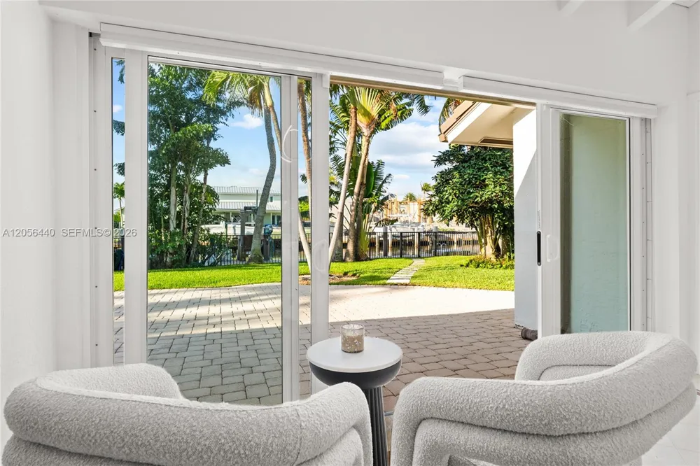 18 Eleuthera Drive Ocean Ridge, FL 33435