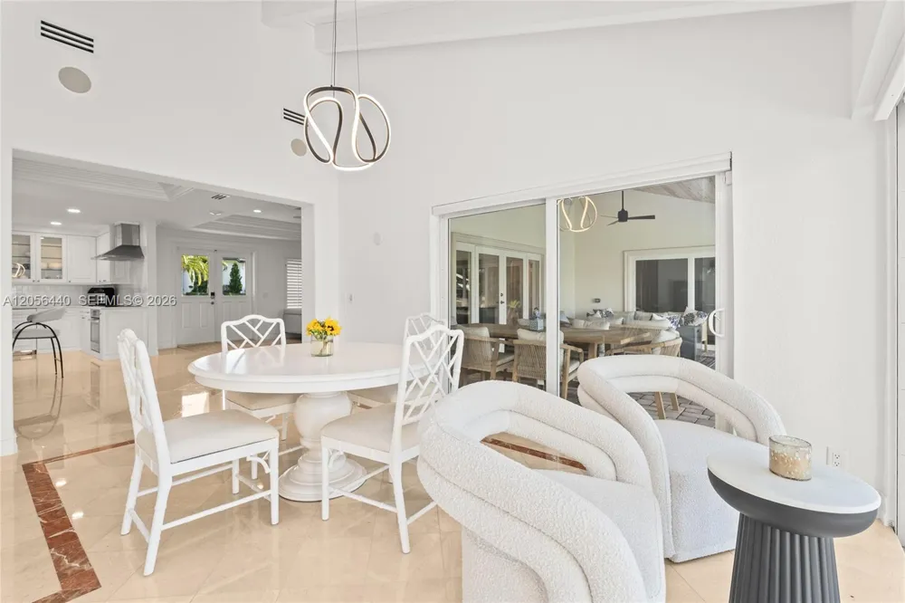 18 Eleuthera Drive Ocean Ridge, FL 33435