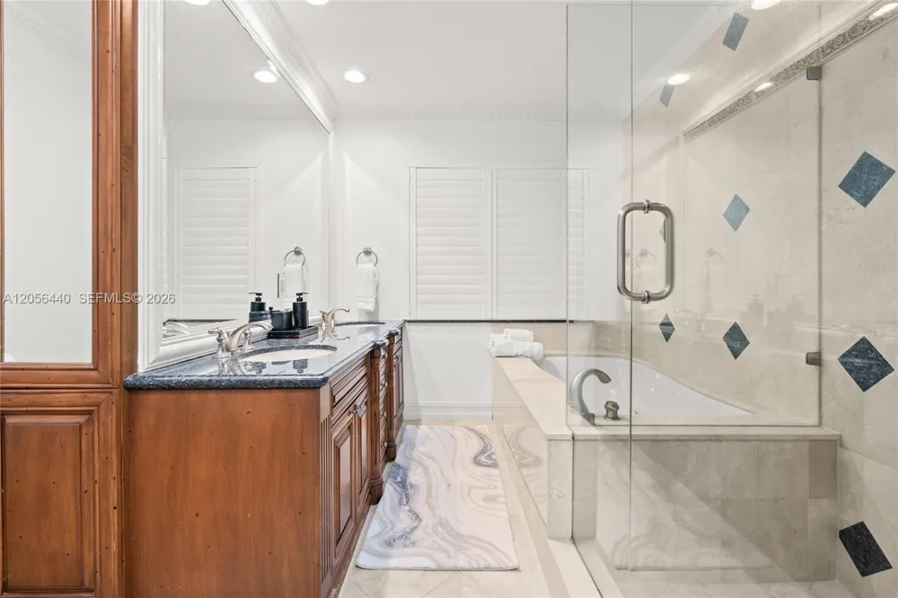 18 Eleuthera Drive Ocean Ridge, FL 33435