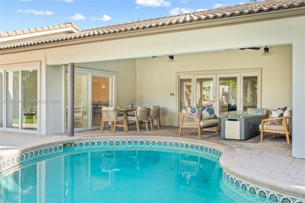 18 Eleuthera Drive Ocean Ridge, FL 33435