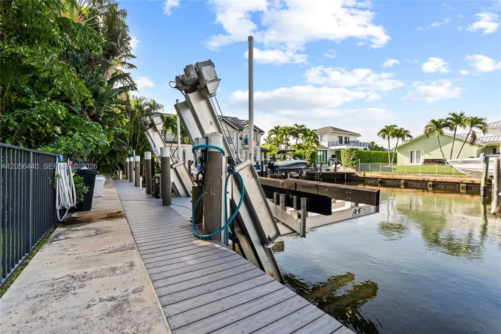 18 Eleuthera Drive Ocean Ridge, FL 33435