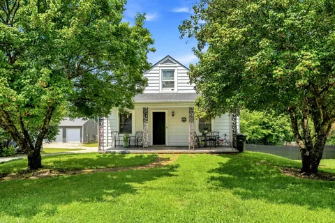 229 Wagoner St
