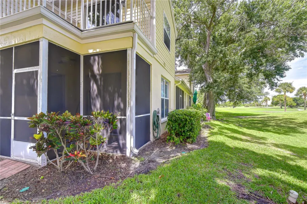 1050 STARKEY ROAD #2105 Largo, FL 33771