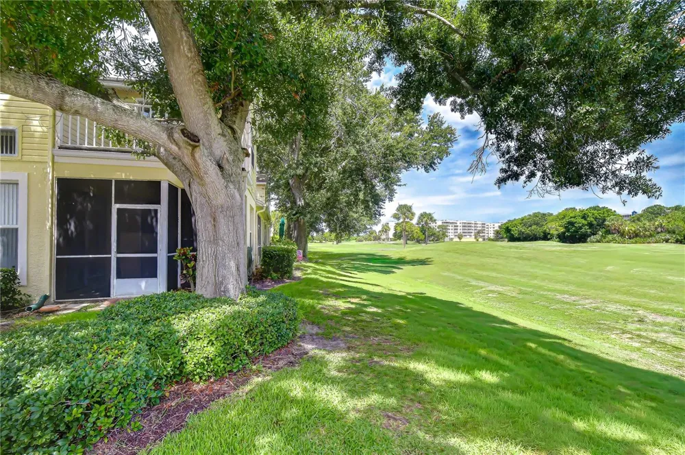 1050 STARKEY ROAD #2105 Largo, FL 33771