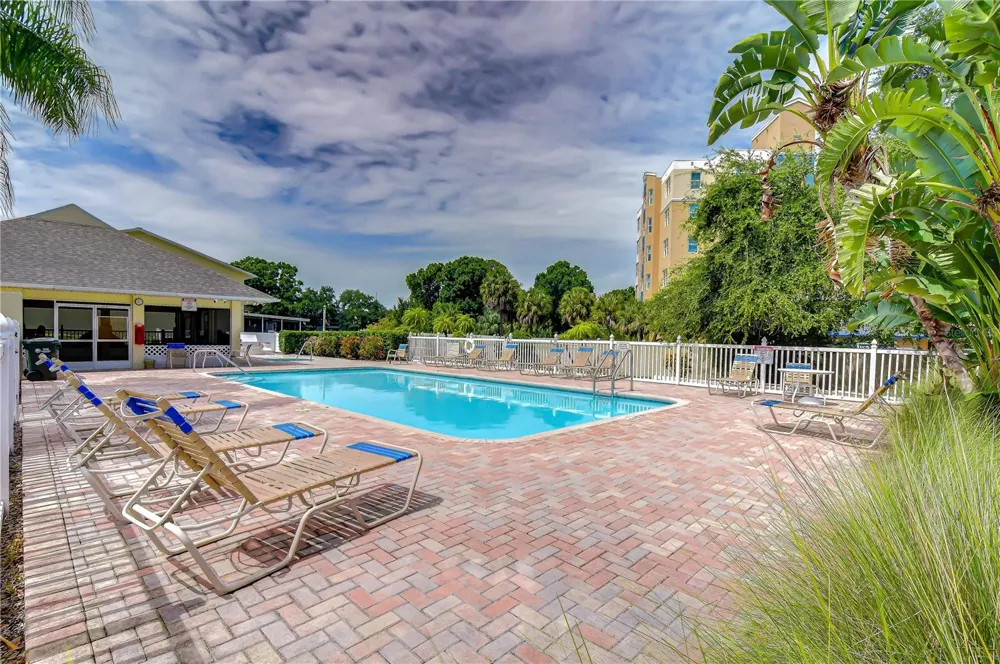 1050 STARKEY ROAD #2105 Largo, FL 33771