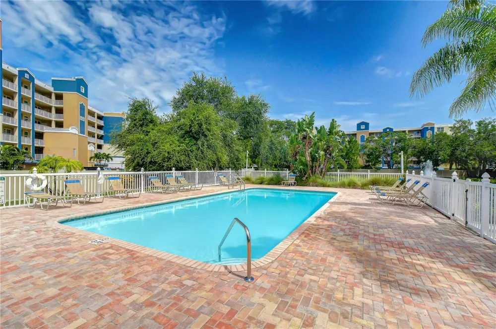 1050 STARKEY ROAD #2105 Largo, FL 33771