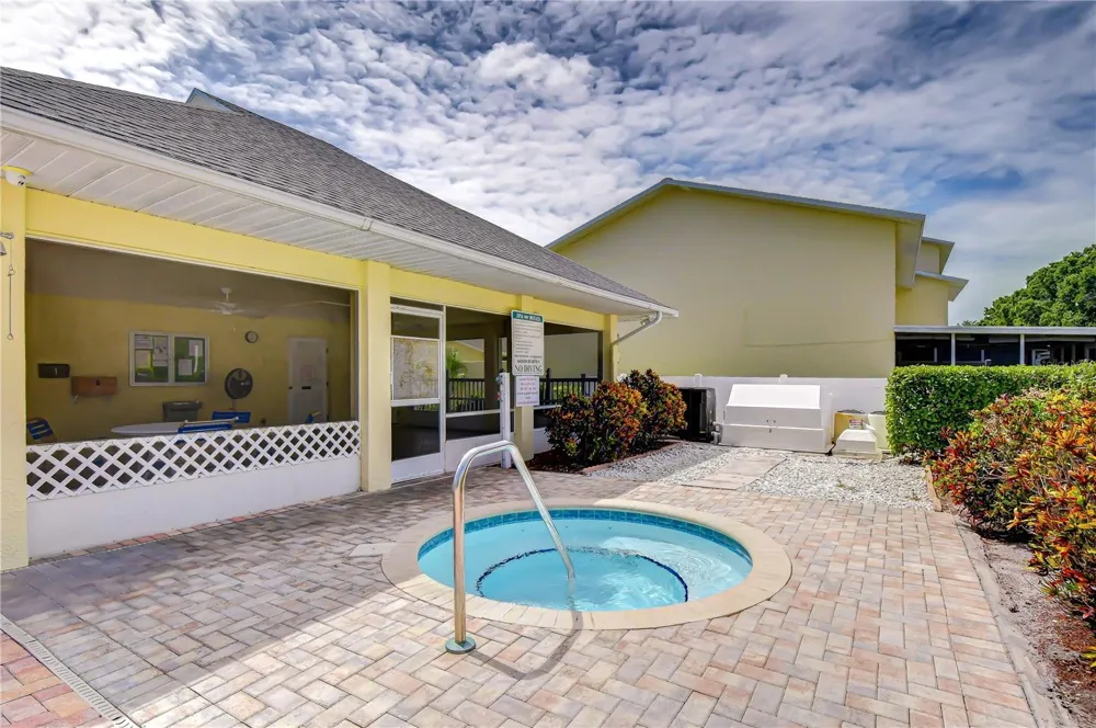 1050 STARKEY ROAD #2105 Largo, FL 33771