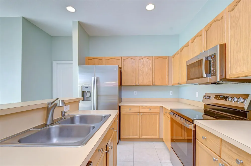 1050 STARKEY ROAD #2105 Largo, FL 33771