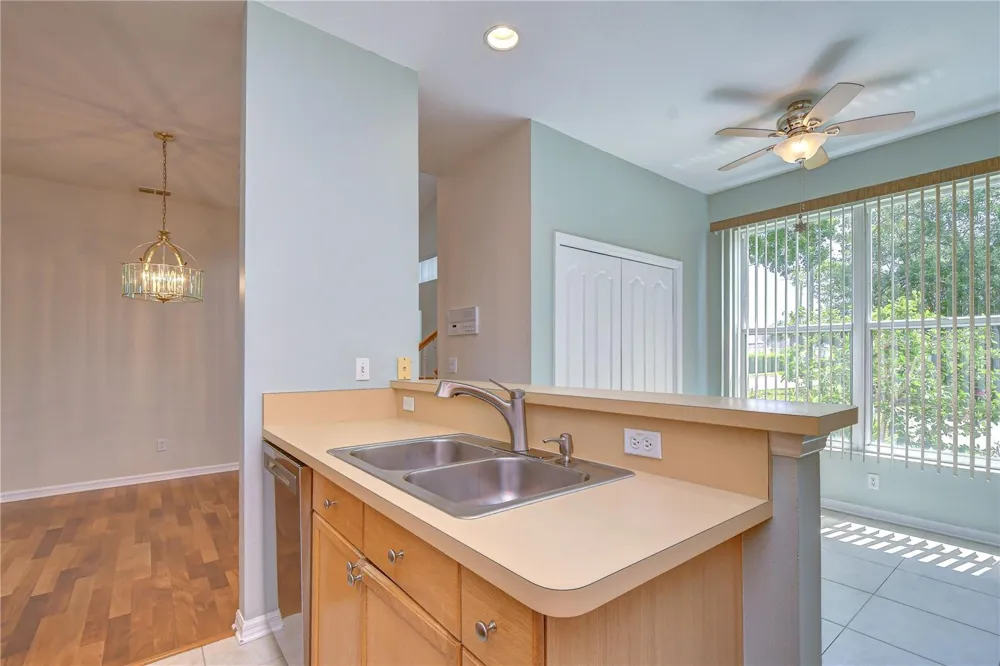1050 STARKEY ROAD #2105 Largo, FL 33771