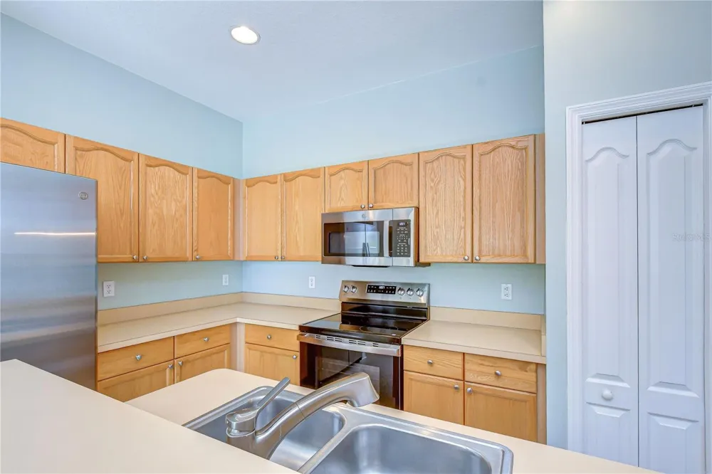 1050 STARKEY ROAD #2105 Largo, FL 33771