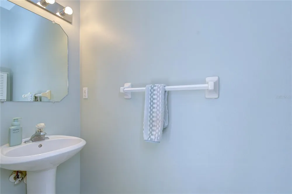 1050 STARKEY ROAD #2105 Largo, FL 33771