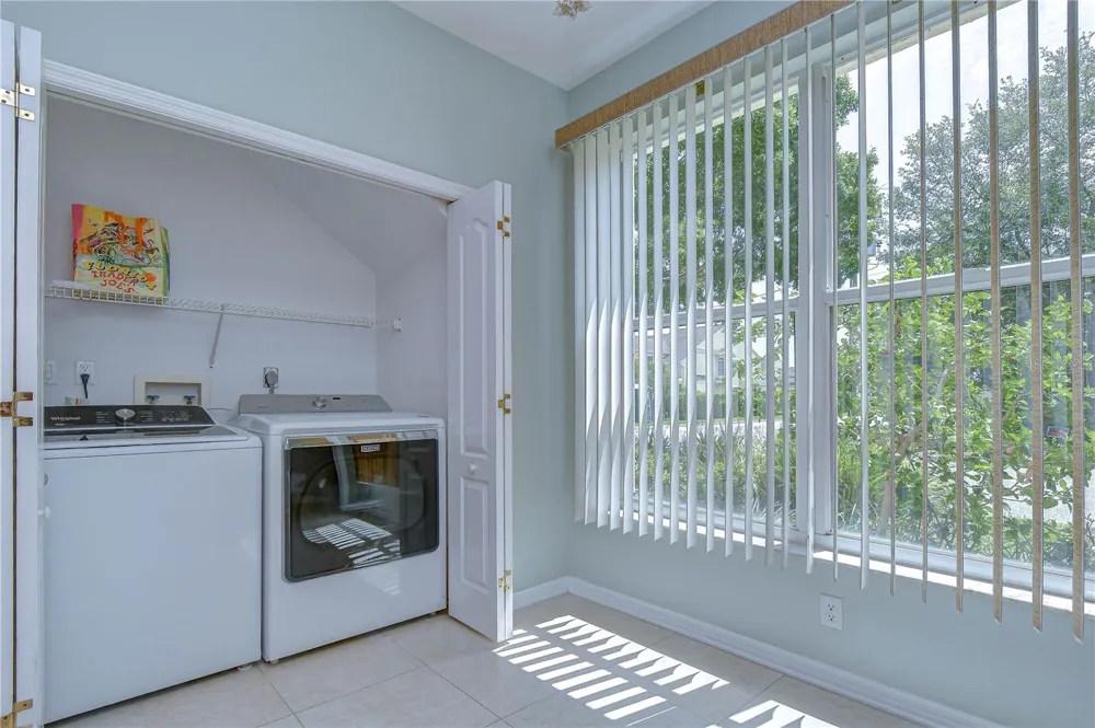 1050 STARKEY ROAD #2105 Largo, FL 33771