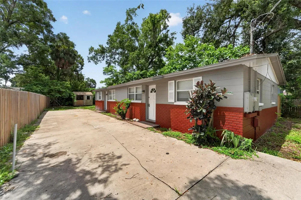 1703 E IDELL STREET Tampa, FL 33604