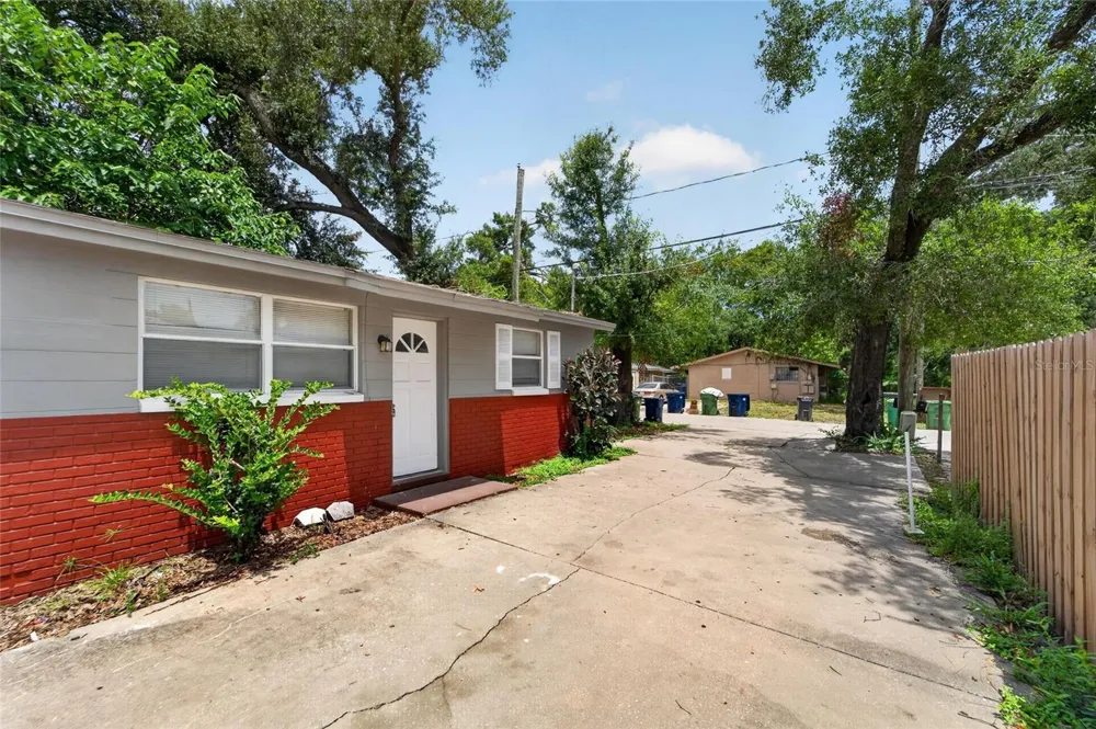 1703 E IDELL STREET Tampa, FL 33604