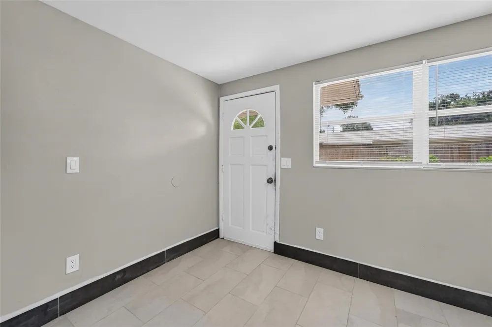 1703 E IDELL STREET Tampa, FL 33604