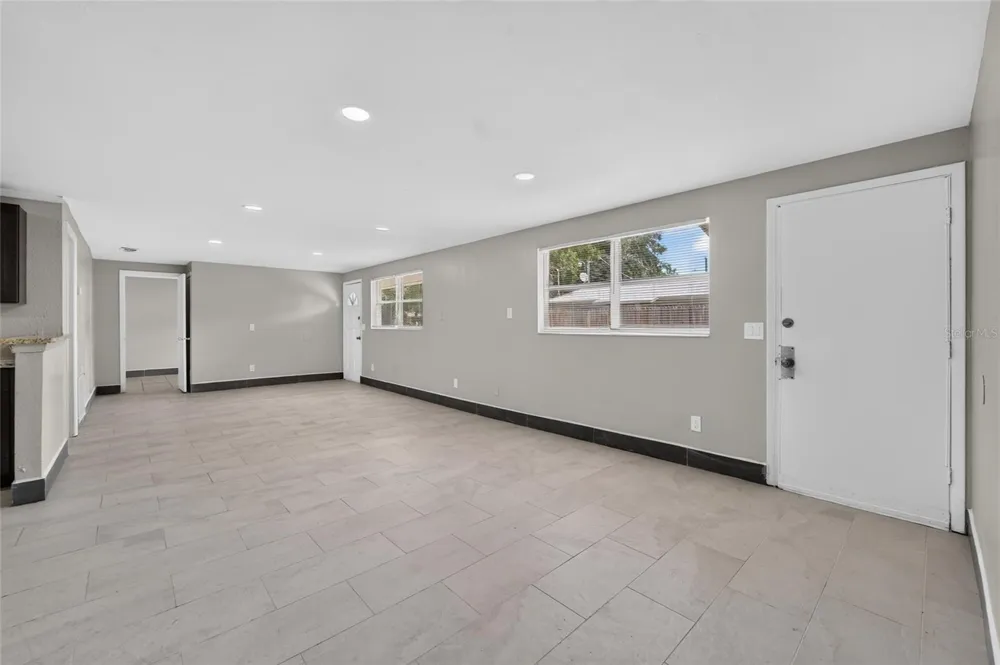 1703 E IDELL STREET Tampa, FL 33604