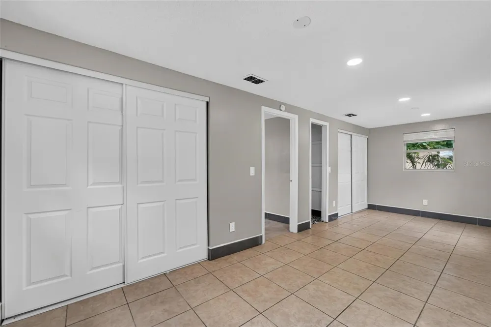 1703 E IDELL STREET Tampa, FL 33604