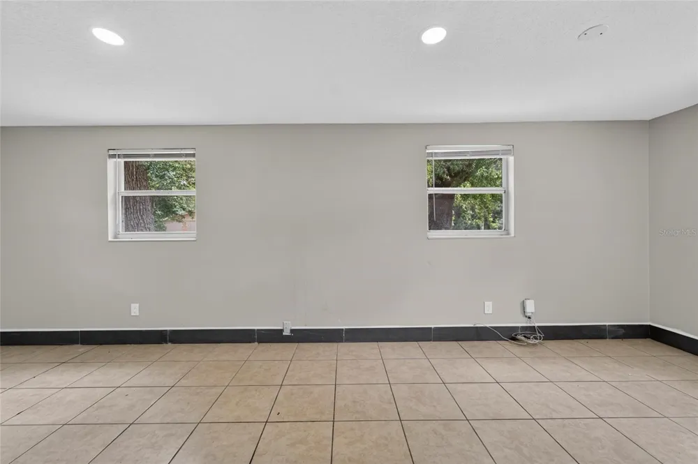 1703 E IDELL STREET Tampa, FL 33604