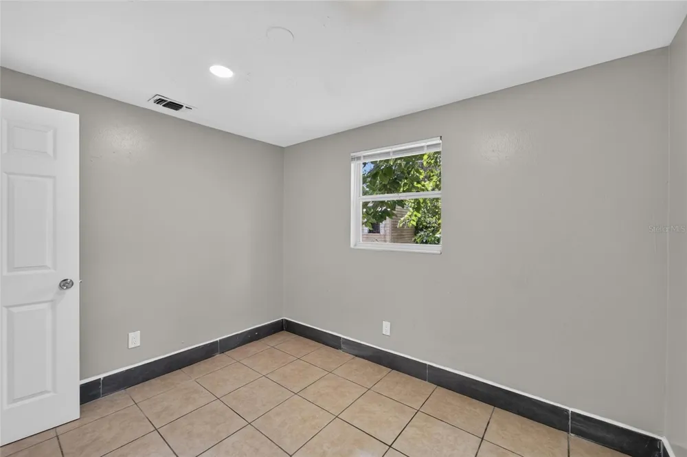 1703 E IDELL STREET Tampa, FL 33604