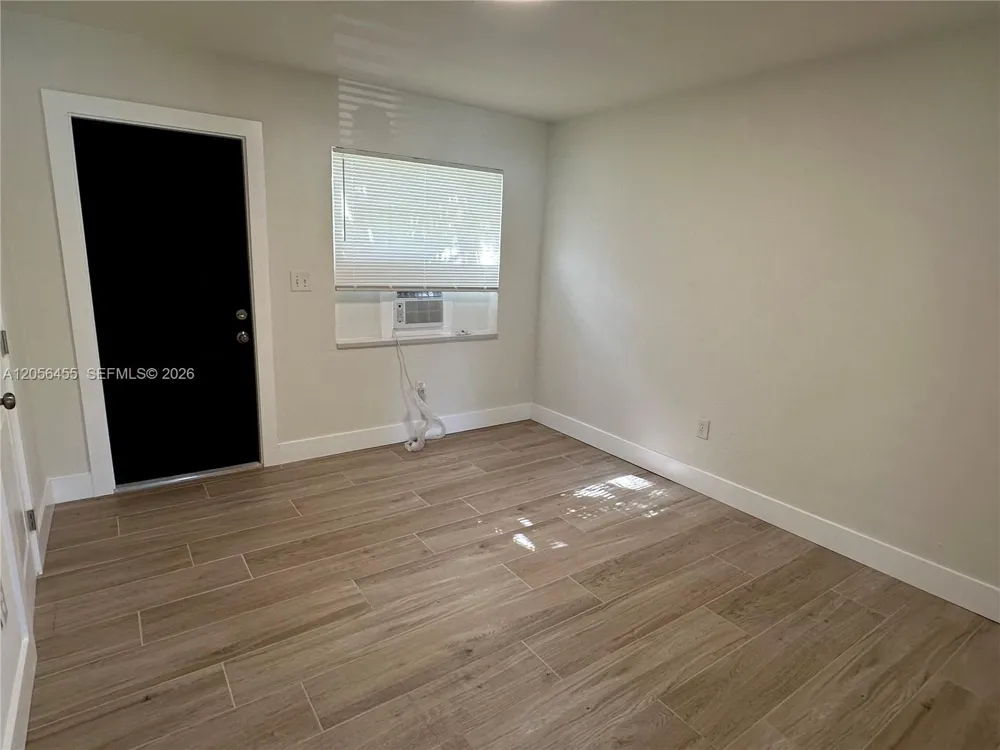 1048 E Avenue E #3 Riviera Beach, FL 33404