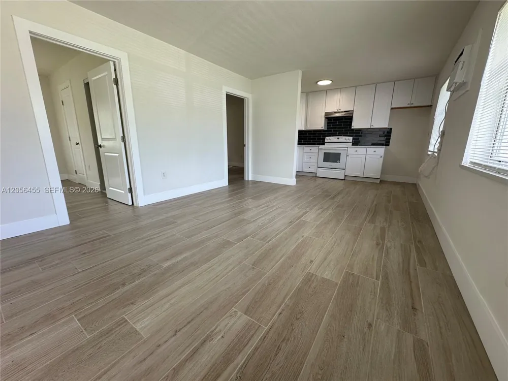1048 E Avenue E #3 Riviera Beach, FL 33404