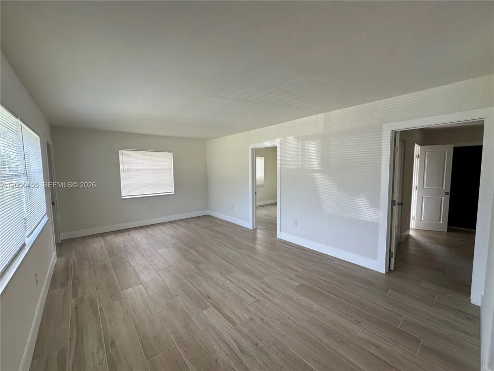 1048 E Avenue E #3 Riviera Beach, FL 33404