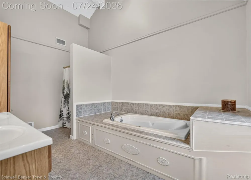 8175 Farley Road Putnam Township, MI 48169