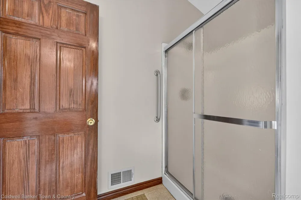 8175 Farley Road Putnam Township, MI 48169