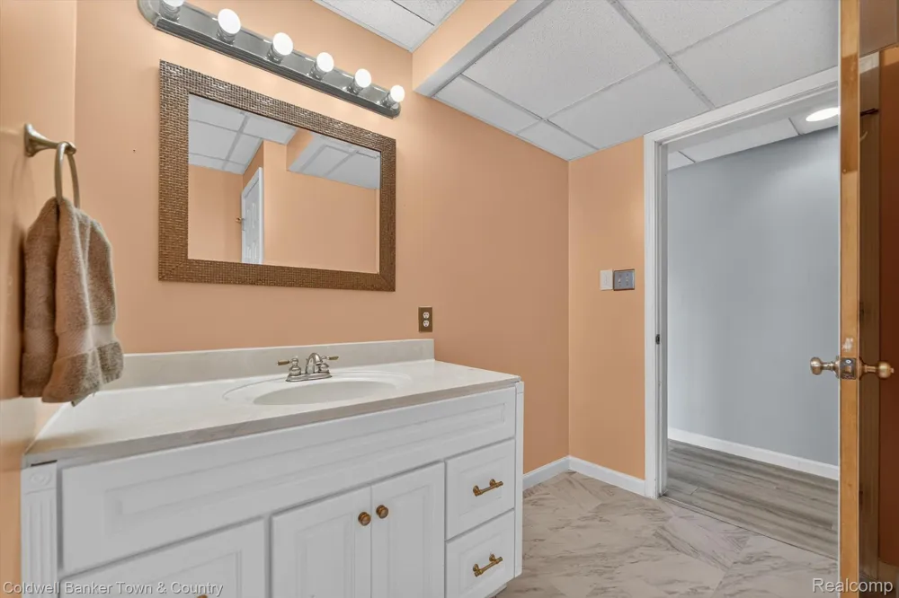 8175 Farley Road Putnam Township, MI 48169