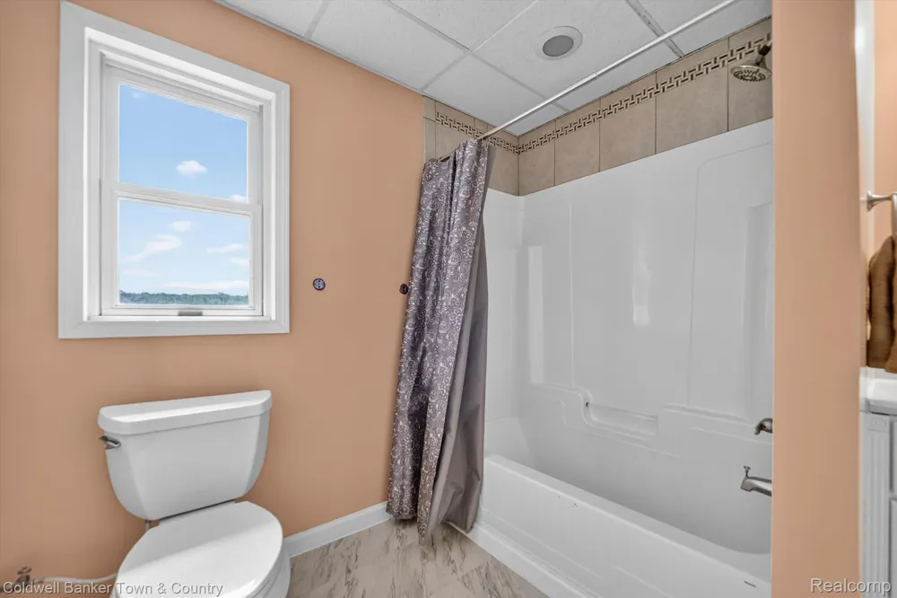 8175 Farley Road Putnam Township, MI 48169