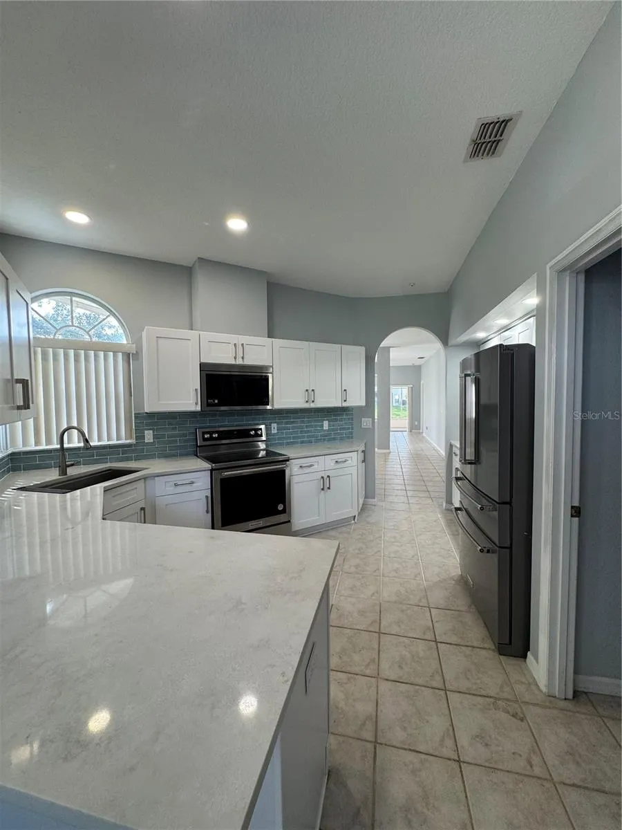 5754 PARKVIEW LAKE DRIVE Orlando, FL 32821