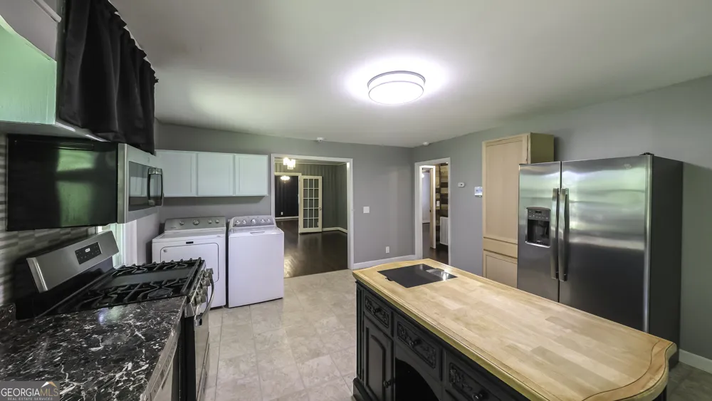 2986 Hilltop DR Buchanan, GA 30113