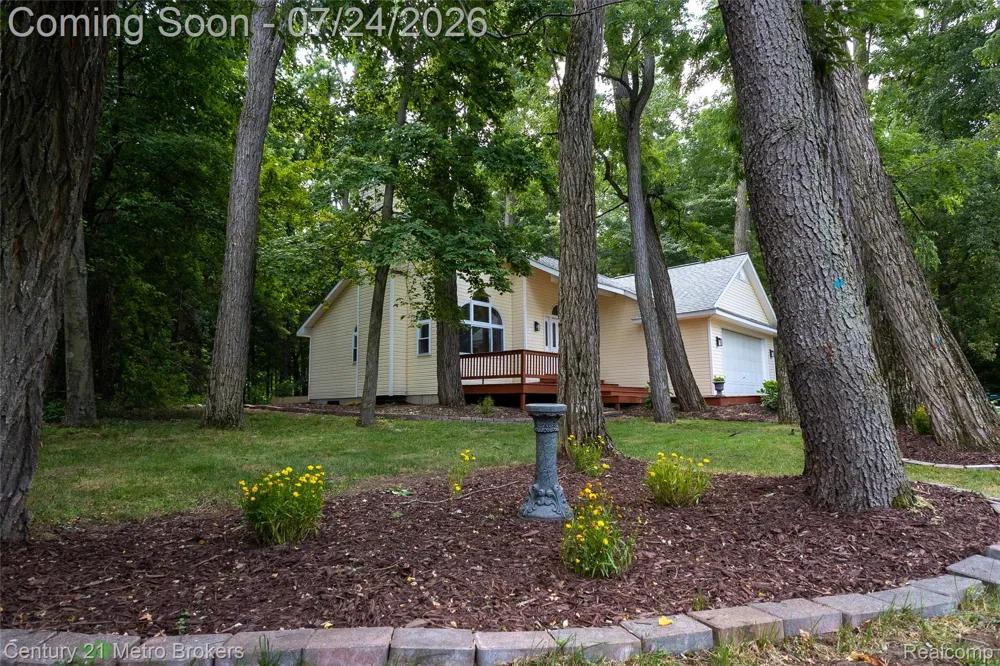 15117 Locust Grove Drive Argentine Township, MI 48418