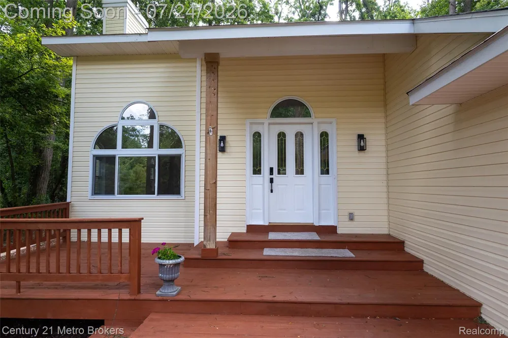 15117 Locust Grove Drive Argentine Township, MI 48418