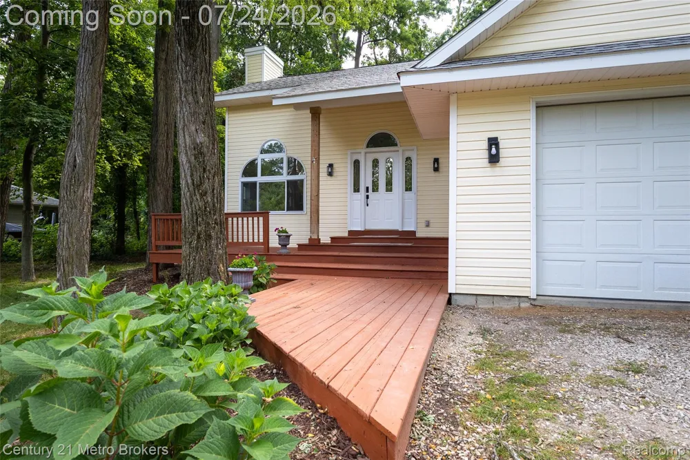 15117 Locust Grove Drive Argentine Township, MI 48418