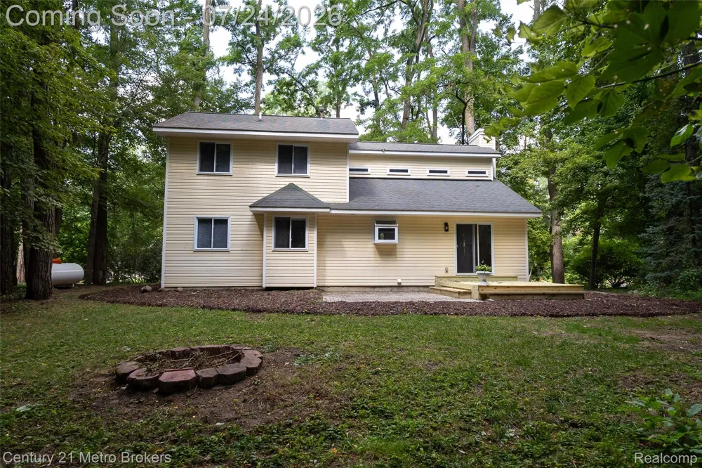15117 Locust Grove Drive Argentine Township, MI 48418