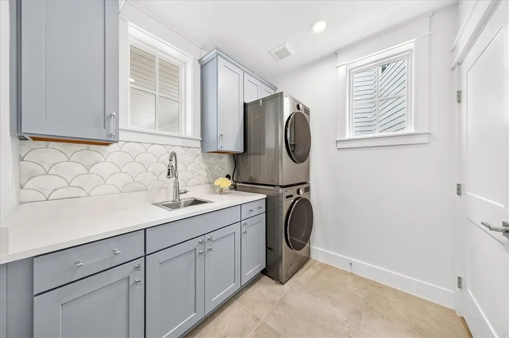205 South Shore Drive Port Aransas, TX 78373