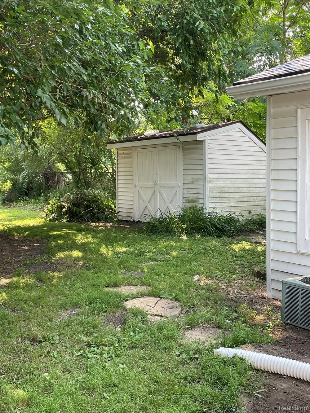 427 Wabash Street Milan City, MI 48160